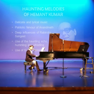 Sagnik in Haunting Melodies of Hemant Kumar