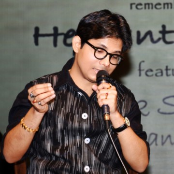 Sagnik Sen Songs with microphone